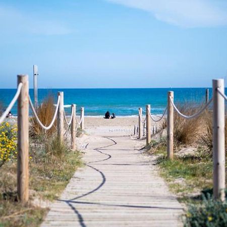 New Beside Sitges With Pool Beside Beach Vilanova i la Geltrú Exterior foto