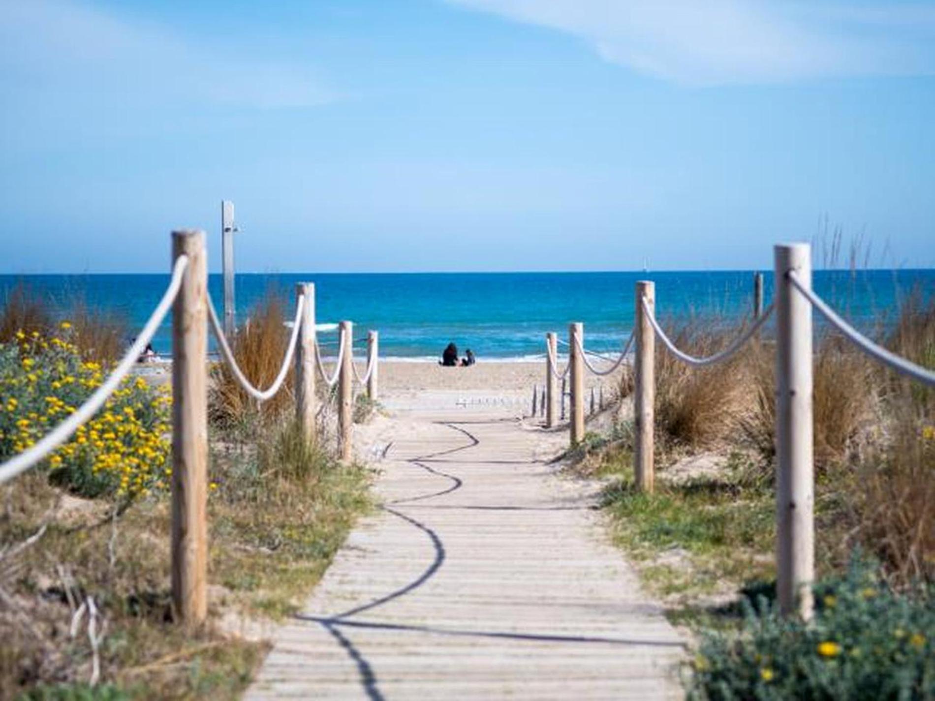 New Beside Sitges With Pool Beside Beach Vilanova i la Geltrú Exterior foto